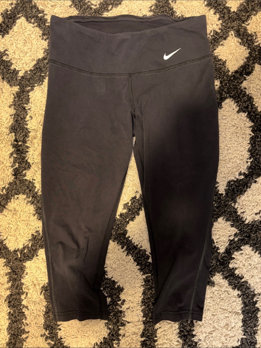 3/$20! Women’s small Nike dri-fit Black Capri Workout Leggings White Swoosh